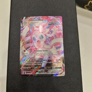 Sylveon VMAX 075/203SWSH07: Evolving Skies Full Art English NM Condition