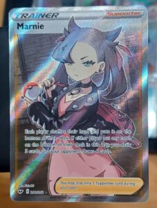Marnie 200/202 – Pokemon Sword & Shield Base Full Art Trainer Ultra Rare Holo NM