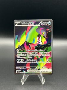Okidogi ex 090/064 Ultra Rare Full Art Holo Shrouded Fable 2025