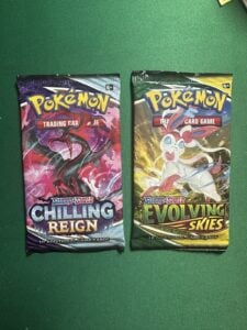 Evolving Skies & Chilling Reign Booster Pack – New & Sealed – Pokemon TCG
