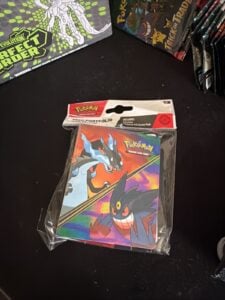 Pokémon TCG Mini Portfolio Holds 60 Cards + Phantasmal Flames Booster Pack