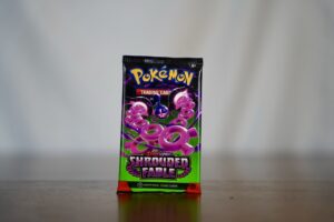 Pokémon TCG Scarlet & Violet Shrouded Fable Booster Pack