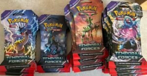 Pokémon TCG Scarlet & Violet Temporal Forces Booster Pack (1 Pack, 10 Cards)