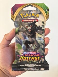 New ! Pokemon Sword & Shield – Vivid Voltage Sleeved Booster Pack -Sealed (2020)