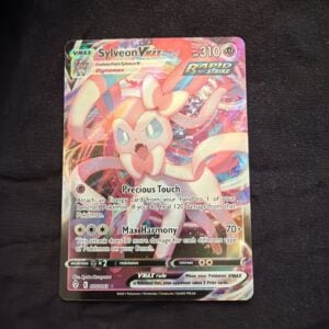 Pokémon Sylveon VMAX Ultra Rare 075/203 Evolving Skies Full Art Holo 310 HP