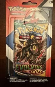 Pokémon TCG Evolving Skies Booster Pack with Latias Pin NEW SEALED Blister Card