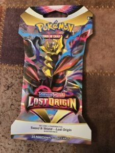 Pokémon TCG Lost Origin Sealed Booster Pack Giratina Art 10 Cards English 2022