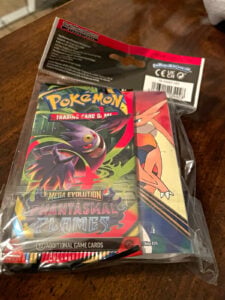 Pokémon TCG Phantasmal Flames Mini Portfolio Booster Pack